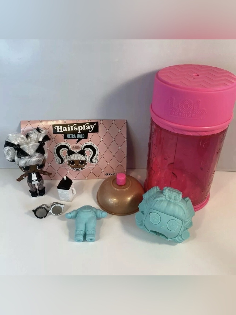 LOL Surprise Hairgoals Yang QT White Black Hair LOL Capsule Case Accessories